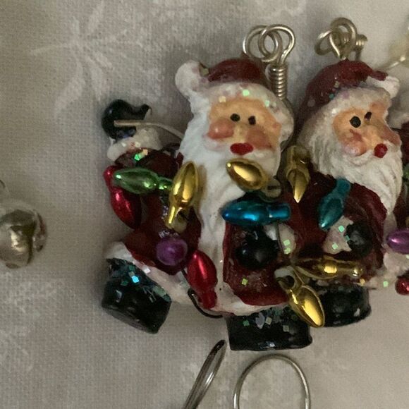 Vintage Christmas Earrings - Picture 7 of 14